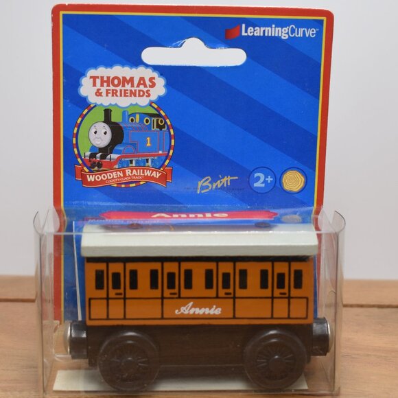 Annie Passenger Coach 2000 - Thomas & Friends Vintage Train Wooden Railway - Picture 1 of 11